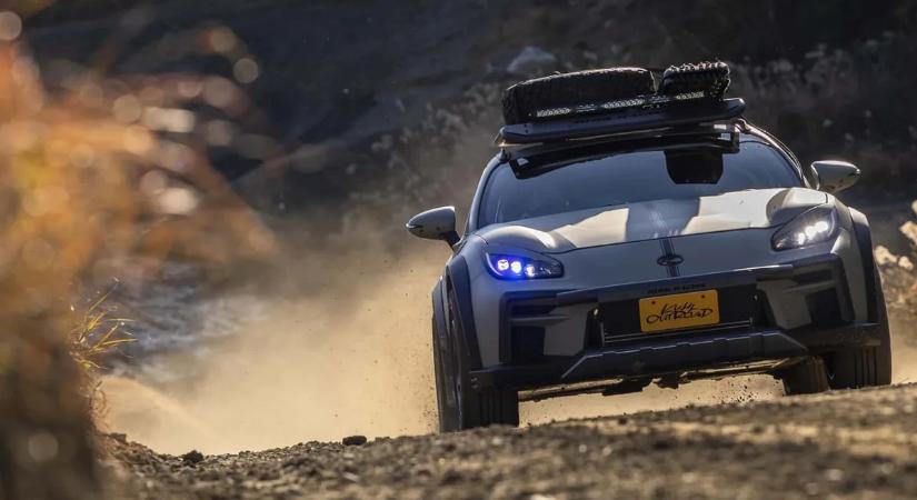 Ezek megőrültek? – terepjárót csináltak egy sportkocsiból