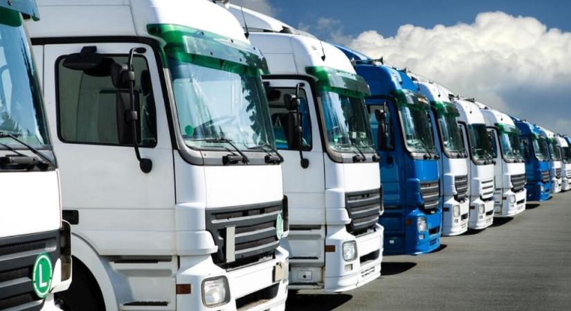 Drágább lesz a szállítás, az új útdíjak a boltok polcaira is hatnak