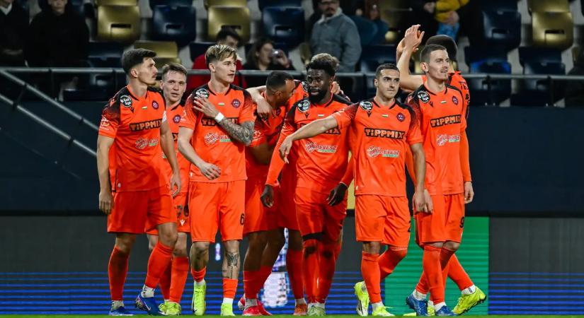 Felcsúton a naplemente szakította meg a meccset – videó