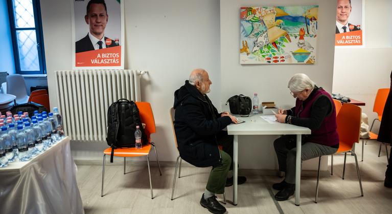 Olajválság és közel-keleti háború: fordulópont lehet a kampányban