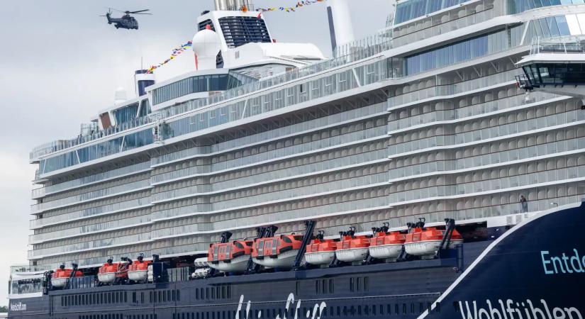 Több ezer turista, köztük sok magyar rekedt a Perzsa-öbölben