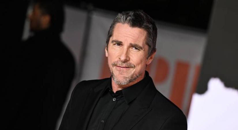 Christian Bale felesége barna hajú szépség: Sibivel már 26 éve házasok