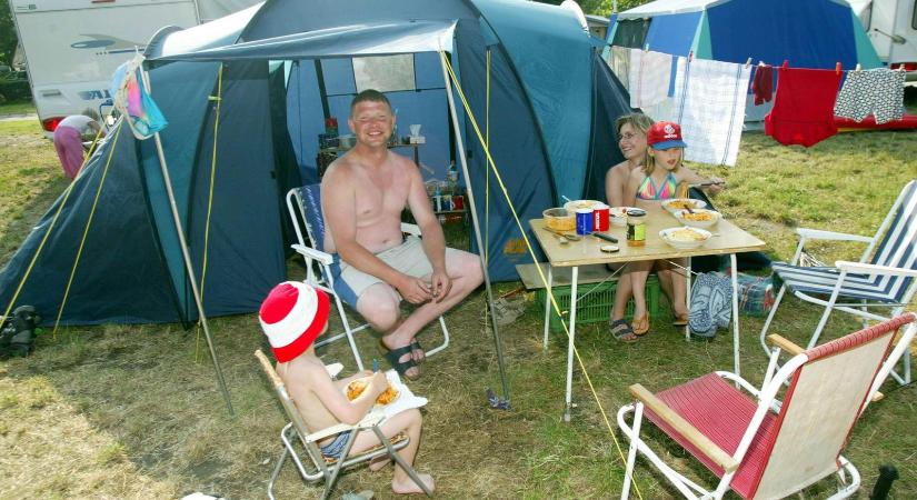 Kvíz: Sárga csúszda, SZOT üdülő és a lángos illata, csak az igazi balatoni gyerekek emlékeznek a 80-as évek strandjainak titkaira