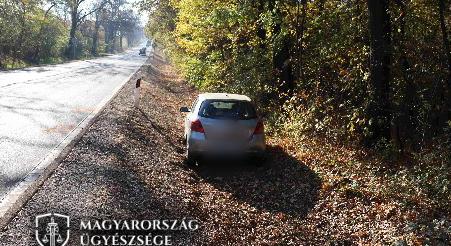 Kábítószer fogyasztás után vezetett, az út mentén végezte