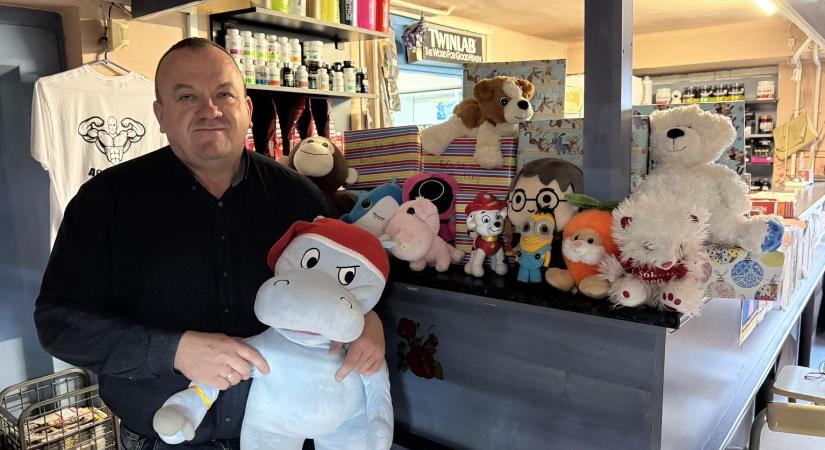 Hadházy Ákos: Nagykálló polgármestere és családja is több száz millió forintos támogatáshoz jutott