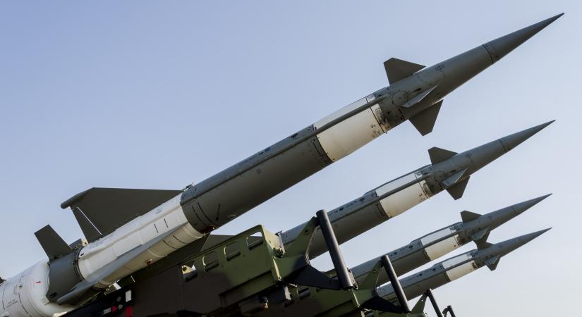 Iráni konfliktus: hajnalban újraindultak a légitámadások