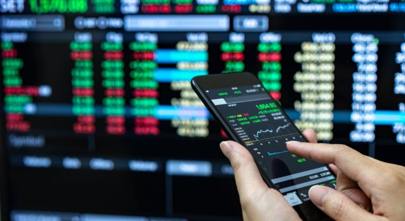 Brutális zuhanásban a tőzsde, fejvesztve menekülnek a befektetők: a kereskedést is fel kellett függeszteni