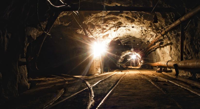 Grönlandi ritkaföldfémeket feldolgozó üzem épül Erdélyben