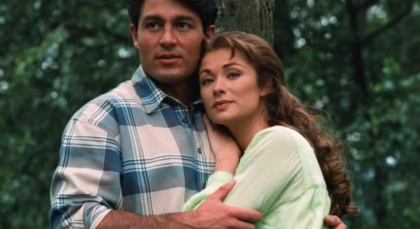 Retró kvíz: Ki szerepel ezen a fotón? Vigyázz, mert nem olyan könnyű, mint gondolnád!