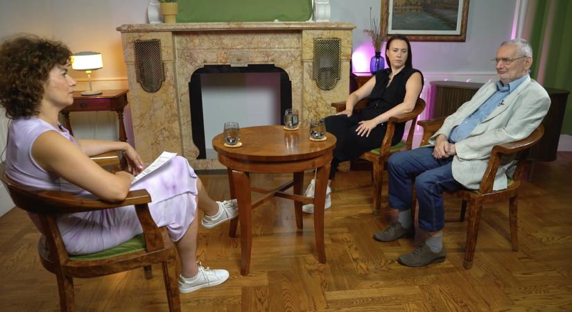 „Az ember nem steril robot, és nem is akar az lenni” – Csányi Vilmos és Rácz Zsófia a mesterséges intelligenciáról beszélgettek
