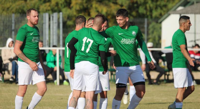 Tizenegy gól Őcsényben és Szekszárdon, tizenkettő a Balaton partján