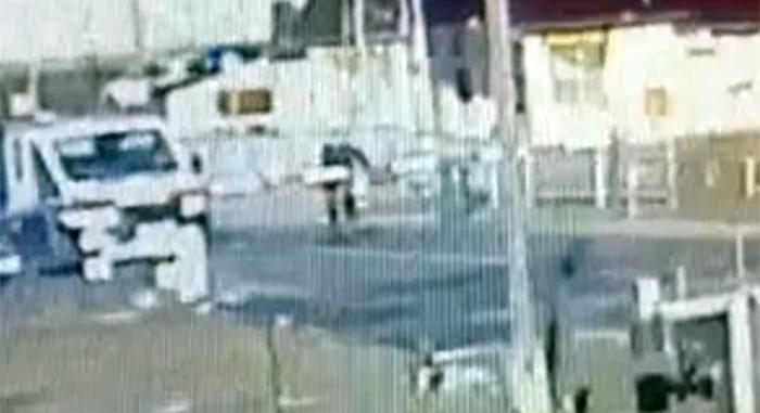 A szemébe sütött a nap, lepattant a sorompóról a 73 éves nógrádi rolleres