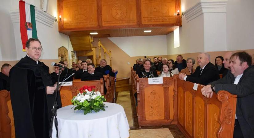 Hálaadás Tiszakeresztúrban húsz év áldásaiért - Hűség, összefogás, jövőépítés
