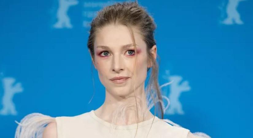 Itt van Budapesten Hunter Schafer és Josh Hutcherson is, horrorfilmet forgatnak