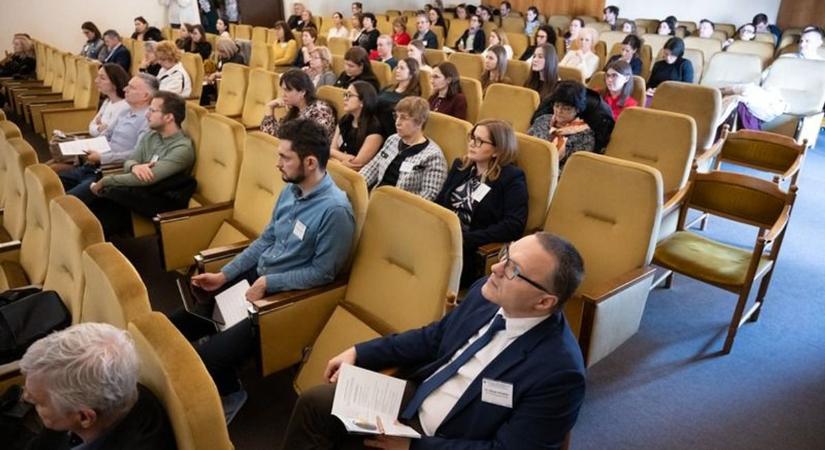 A Debreceni Egyetem szakemberei az allergiák és bőrbetegségek jövőjéről tanácskoztak