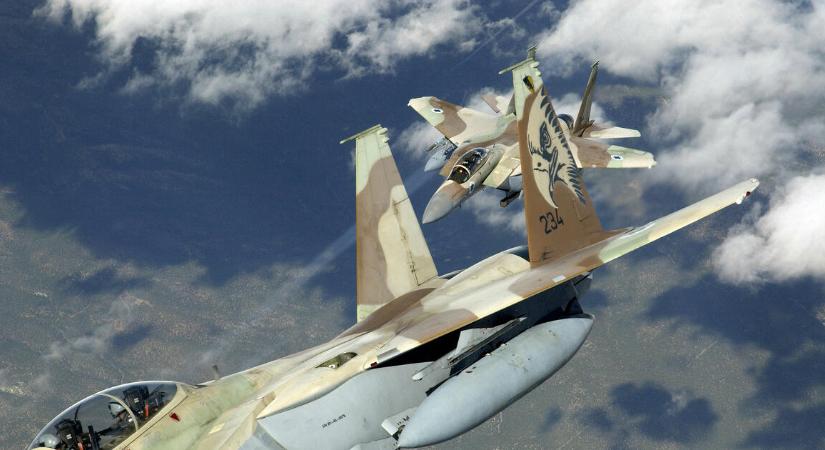 Egészen bizarr: három amerikai vadászgépet is lelőttek „véletlenül”