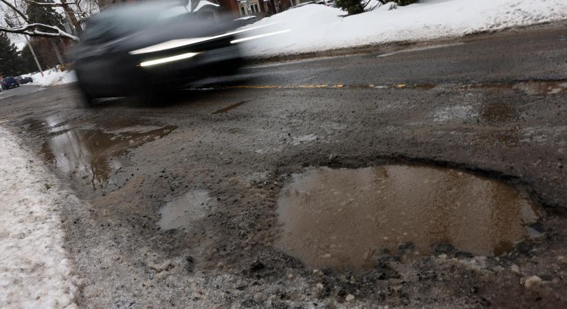 Ilyen autóval nem jelentenek gondot a kátyúk