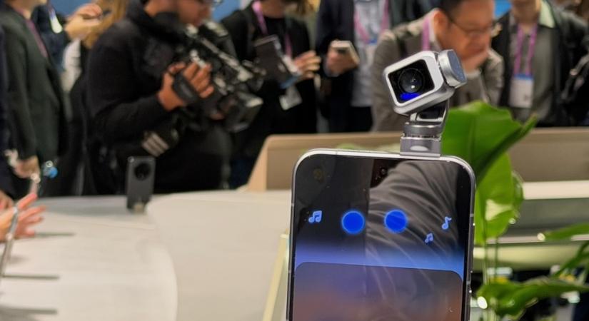 A mobil, ami bólogat: Honor Robot Phone