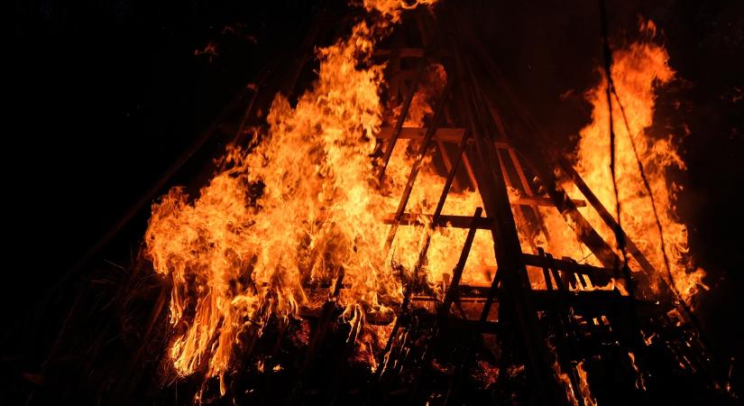 20 bika égett benn az istállóban, de a tragédiát példás összefogás követte