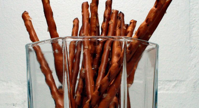 Két szál ropit kapott az óvodában a mogyoróallergiás kislány, kórházba kellett szállítani