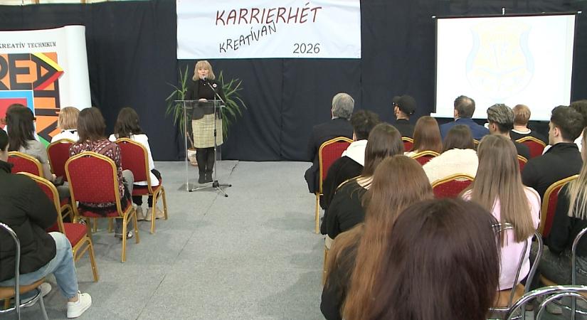 A Kreatív Technikumban, kerekasztal beszélgetéssel folytatódott a DSZC karrierhete