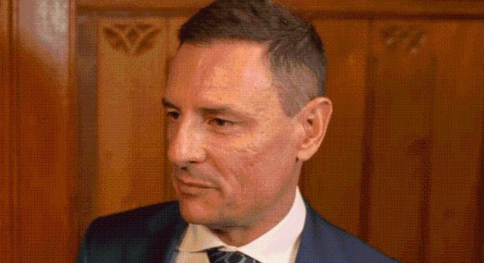 Tuzson Bence egy nappal azelőtt triplázta meg egy díj jutalmát, hogy a bizalmasának adta