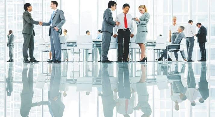 Közel 50 ezer forint járhat munkavállalónként – Így igényelhetik a cégek a támogatást