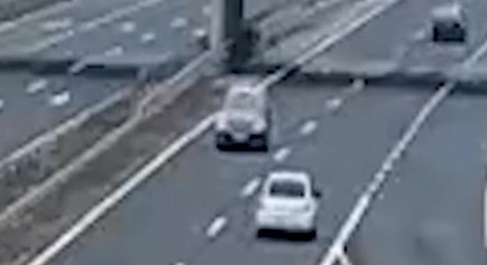 Őrület, mit vett fel egy kamera az M7-es autópályán