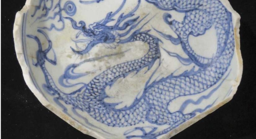 Több tonnányi kínai porcelánt találtak egy középkori hajóroncsban