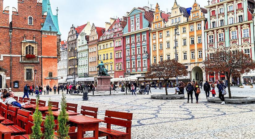 Tovább halmozza a rekordokat régiós versenytársunk, de nem mind arany, ami fénylik