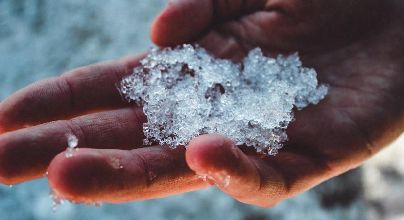 Lehet, hogy tükör-érintéses szinesztéziája van, mit érez, ha meglátja ezt a képet?
