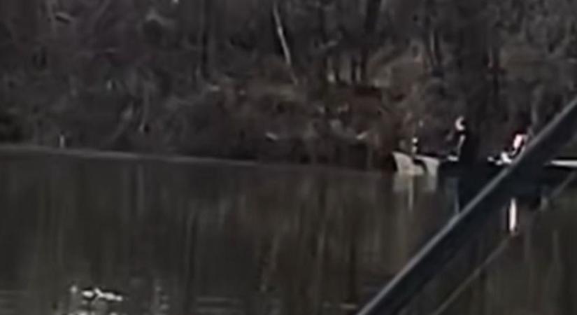 Videó készült a leggátlástalanabb horgászról, Szolnokon vették fel, mit művel