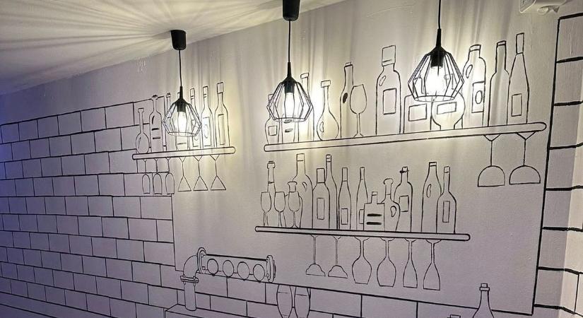 Ha a művészetek szerelmese agy, itt a helyed: új kávézó nyílik a város szívében