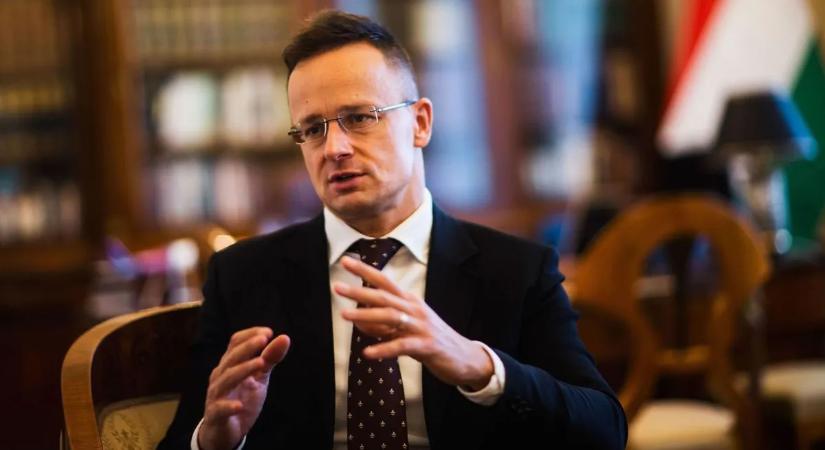 Szijjártó: Zelenszkij és a Tisza hazudik, mert magas benzinárakat akarnak