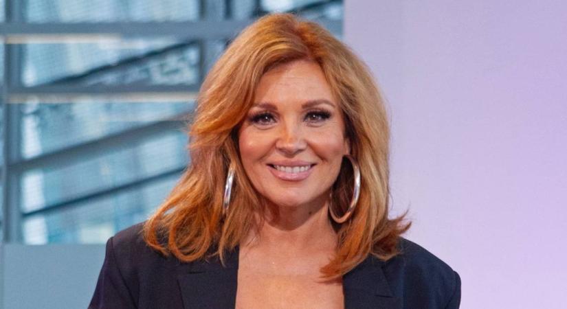 Videón, ahogy Liptai Claudia párás szemmel nézi Panka lánya produkcióját A Nagy Duettben