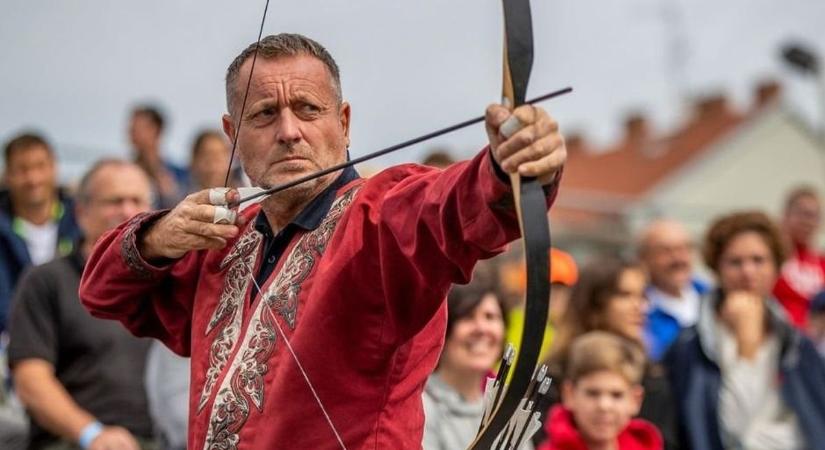 Kassai Lajos: „Lakni bárhol lehet, de élni csak tanyán” – Maxima