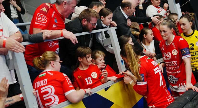 “Miután rasszista rigmusokat skandálnak, még ők vannak megsértődve” – összekapott a DVSC az esztergomi kézilaba-szurkolókkal