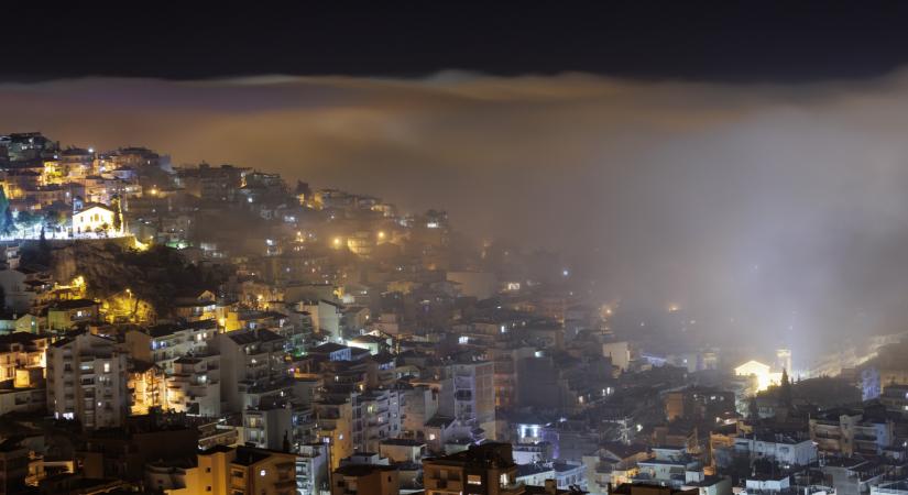 Sivatagi homok fátyolozza első tavaszi napjainkat