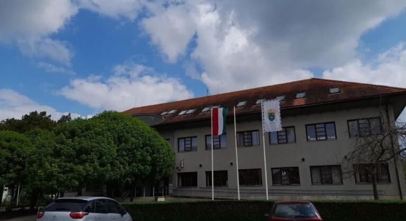 35 millió forintos uniós támogatásból újul meg a Család- és Gyermekjóléti Szolgálat épülete Aba városában