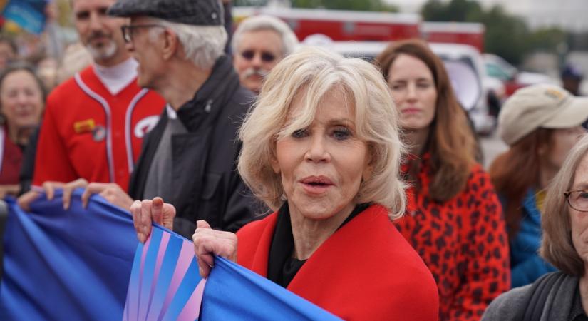 Jane Fonda nekiment Trumpnak: „Nem a mi beleegyezésünkkel vívják a háborút”