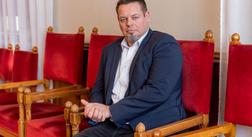 Történelmi távlatokban mérhető károkat hagy maga után az Orbán-kormány