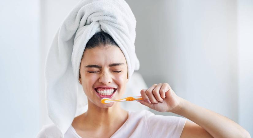 6 mindennapi hiba, amitől besárgulnak a fogak – szinte mindenki elköveti őket