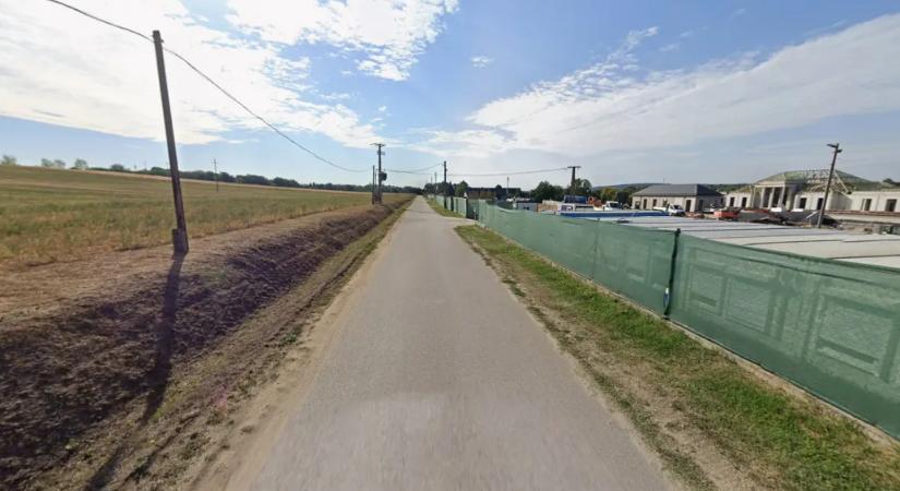 Mészáros Lőrinc az épülő luxusapartmanja közelében vett újabb földet Felcsúton