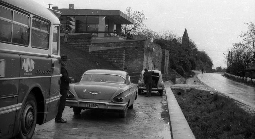 Eladó a híres tervező egyik legnagyobb kudarca – 279 milliót kérnek a balatoni épületért