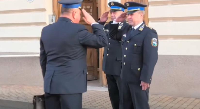 Elbúcsúztattak egy hajdú-bihari főrendőrt