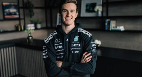 FP1-en is Mercedesbe ülne Pourchaire
