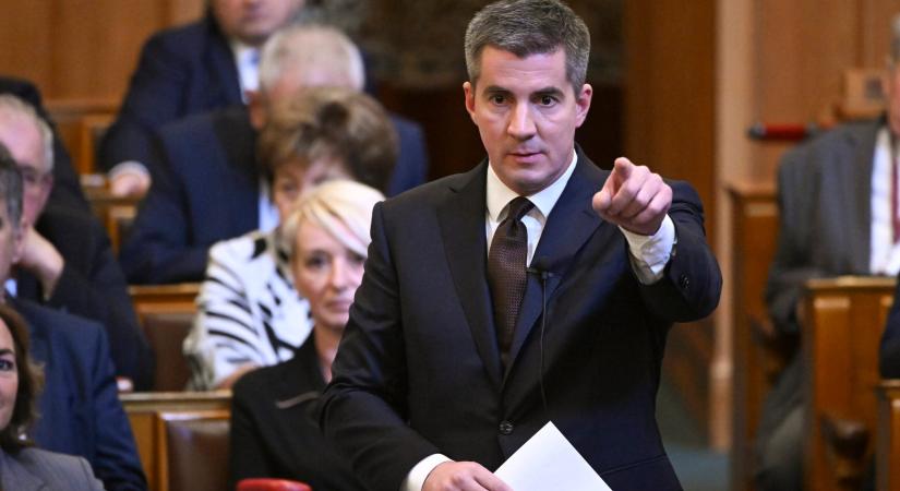 Kocsis Máté szerint Magyar Péter „bűne”, hogy nem érkezik olaj Magyarországra