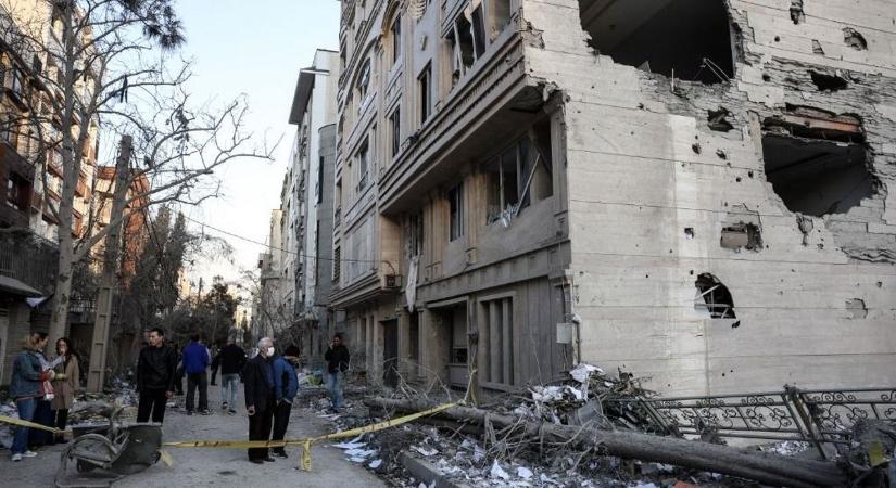 Figyelmeztetés az Egyesült Államokból: nem néhány napos háború várható Iránnal – további veszteségekre kell készülni