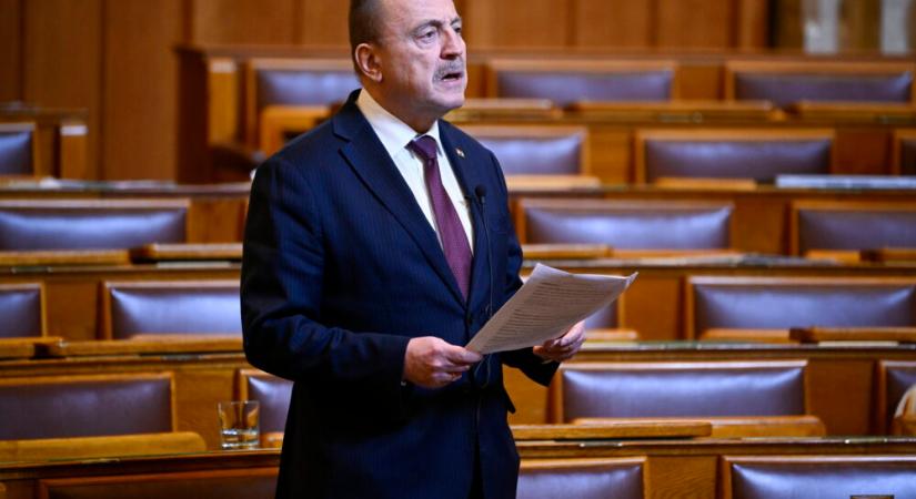 Elfogadhatatlannak nevezte a kollektív bűnösség elvének szlovákiai alkalmazását a külügyi bizottság