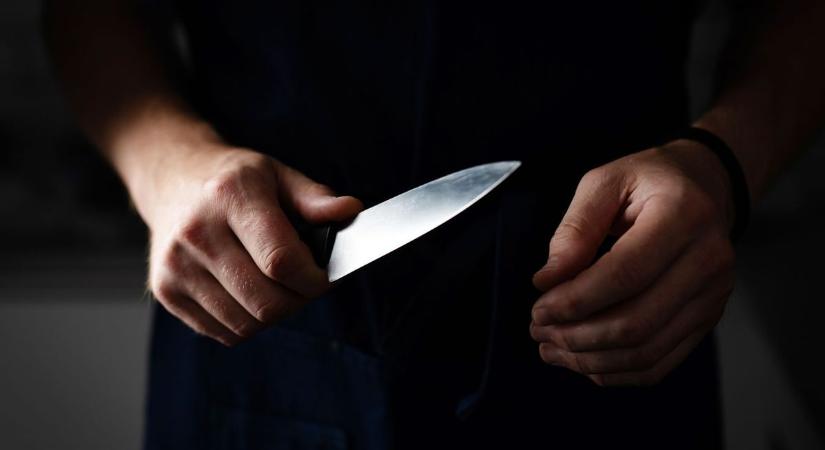 Késes támadás történt Baracskán